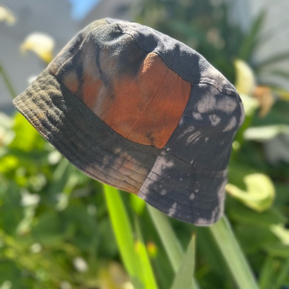 Two-Tone Bucket Hat - Picture 3 of 10